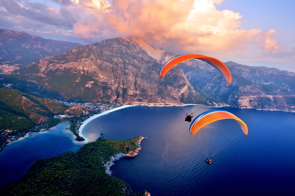 Best Paragliding Destinations in the World: Where to Fly, When to Go, and What It Costs